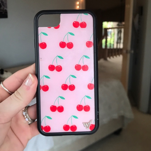 Wildflowers Accessories - WILDFLOWER CHERRY CASE (iphone 7)